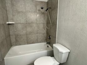 1171 N Brown St, Hanford, CA