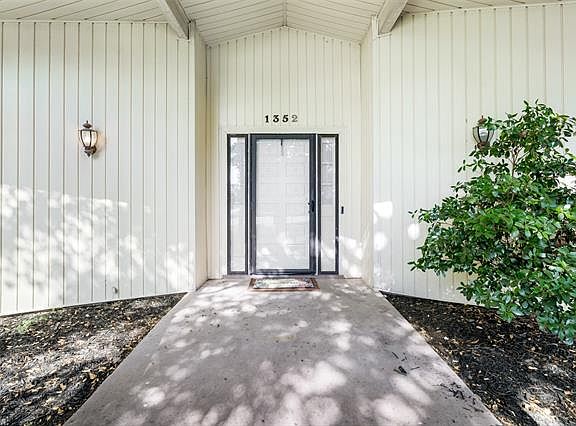5th image of 1352 W Hulgan Cir