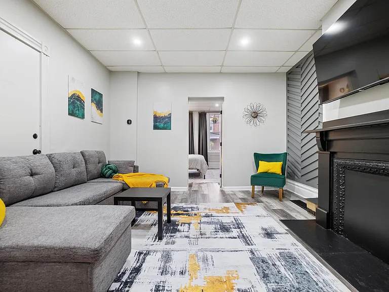535 Gross St #1 — Photo 2