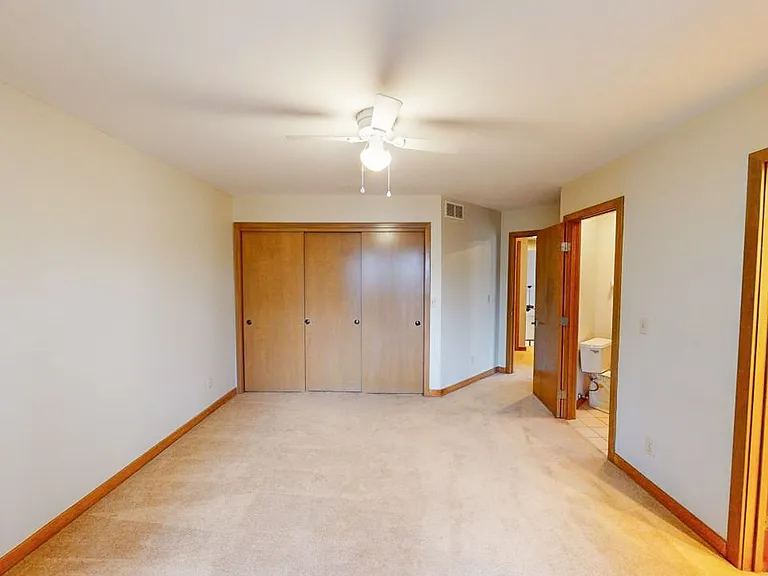 5790 Rushwood Dr — Photo 48