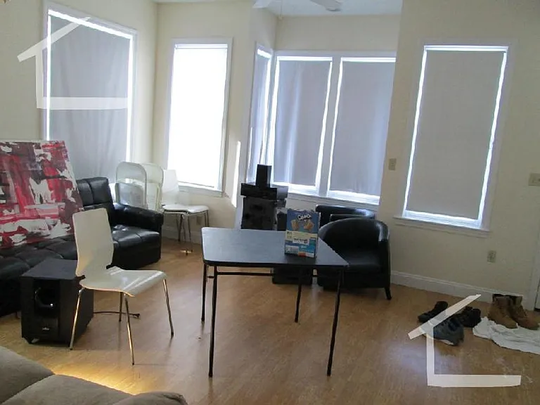 8 Glencoe St #3 — Photo 7