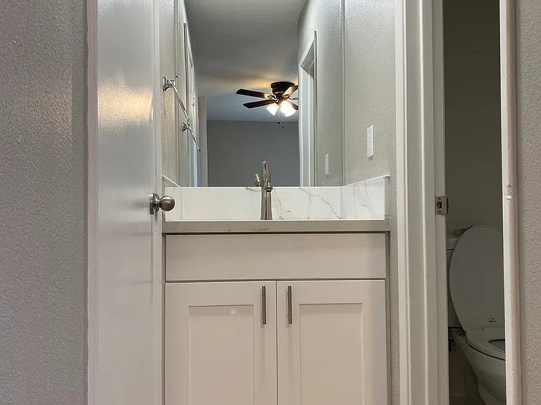 Whittier Santa Fe Apartments — Photo 8