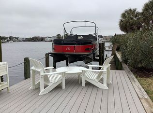 353 Soundview Dr, Kill Devil Hills, NC 27948