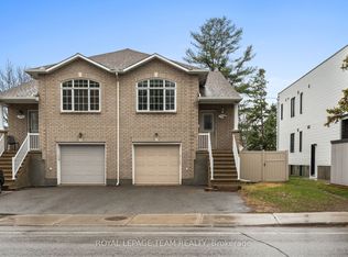 960 Fisher Ave W, Ottawa, ON K1Z 6P4