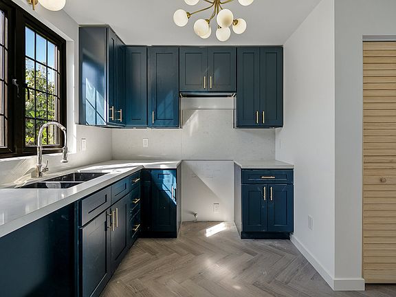 5th image of 7320 9th Ave #2