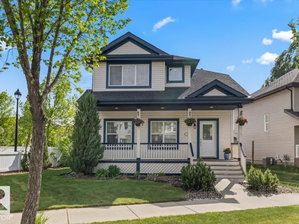 5015 Thibault Way NW, Edmonton, AB T6R 3R4