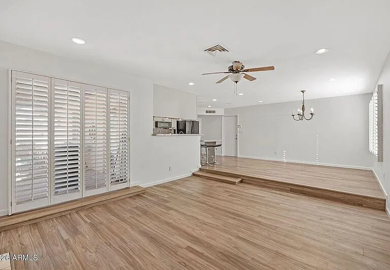 2137 E Apollo Ave — Photo 10