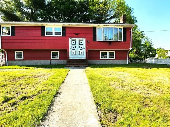 55 Calumet Dr, Brockton, MA 02301