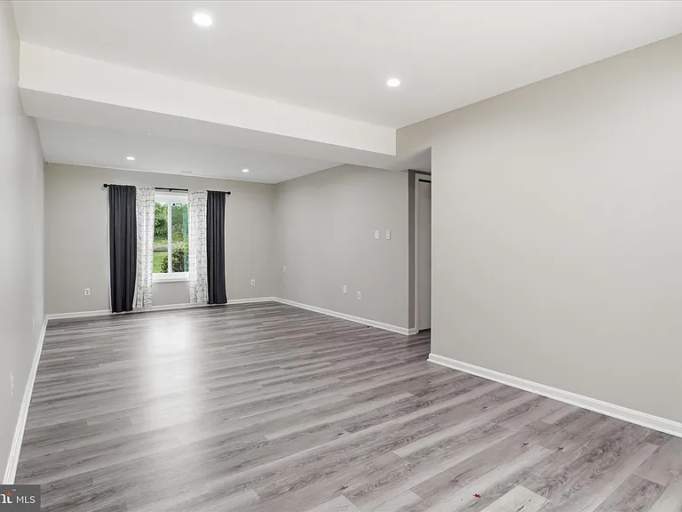 7264 Twilight Ct — Photo 37