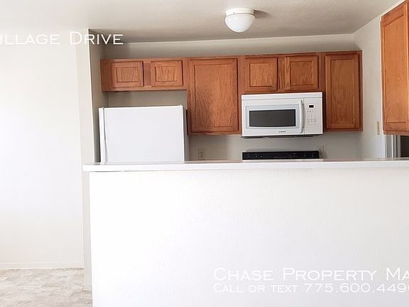 5th image of 3923 Village Dr