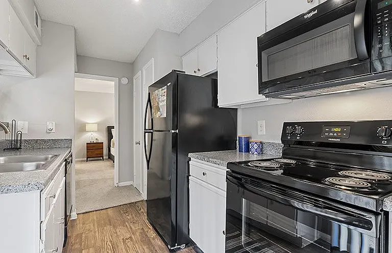 Infinity on The Mark Apartments — Photo 4