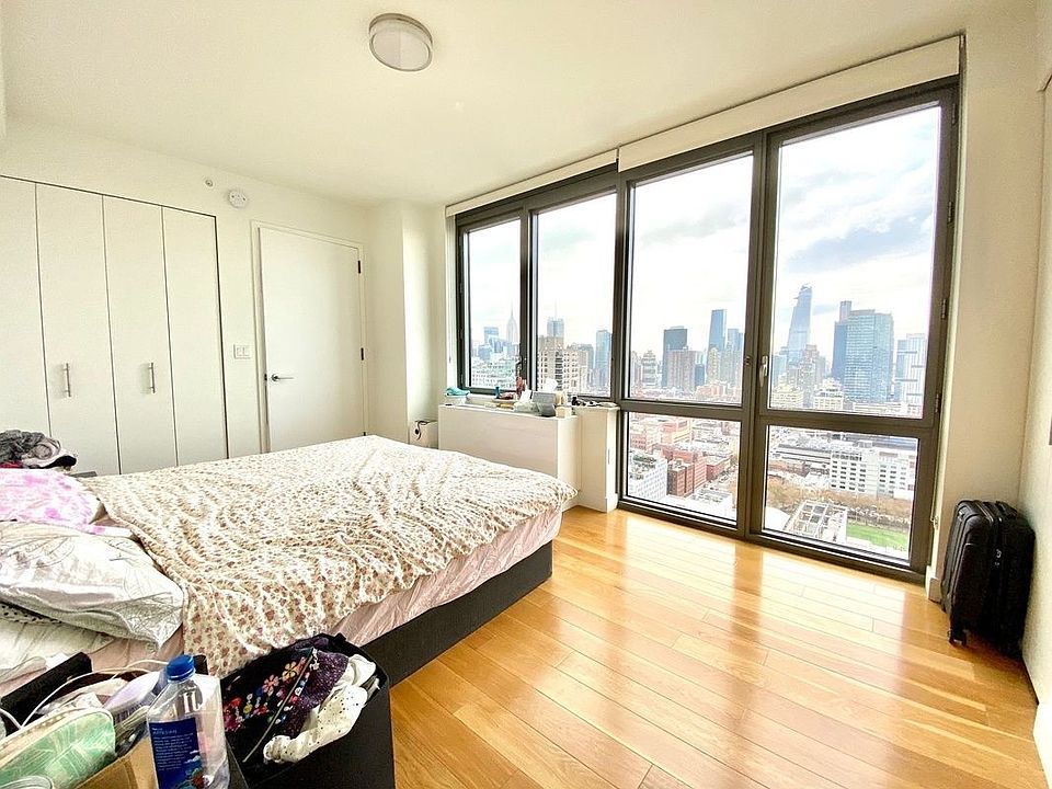 1st image of 606 W 57th St APT 3604
