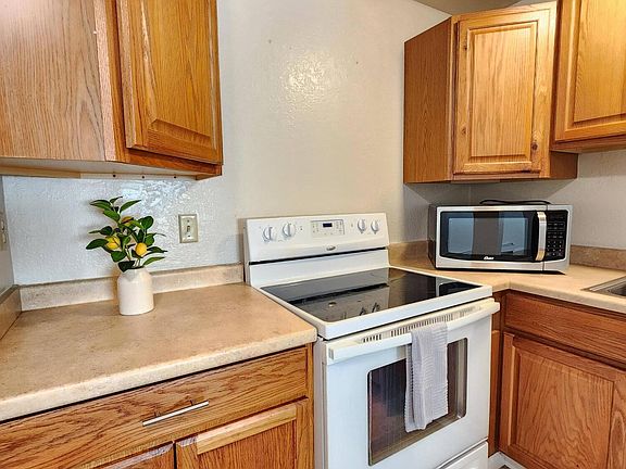 2nd image of 4512 Reka Dr #4512
