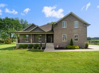 2241 London Ln, Greenbrier, TN 37073