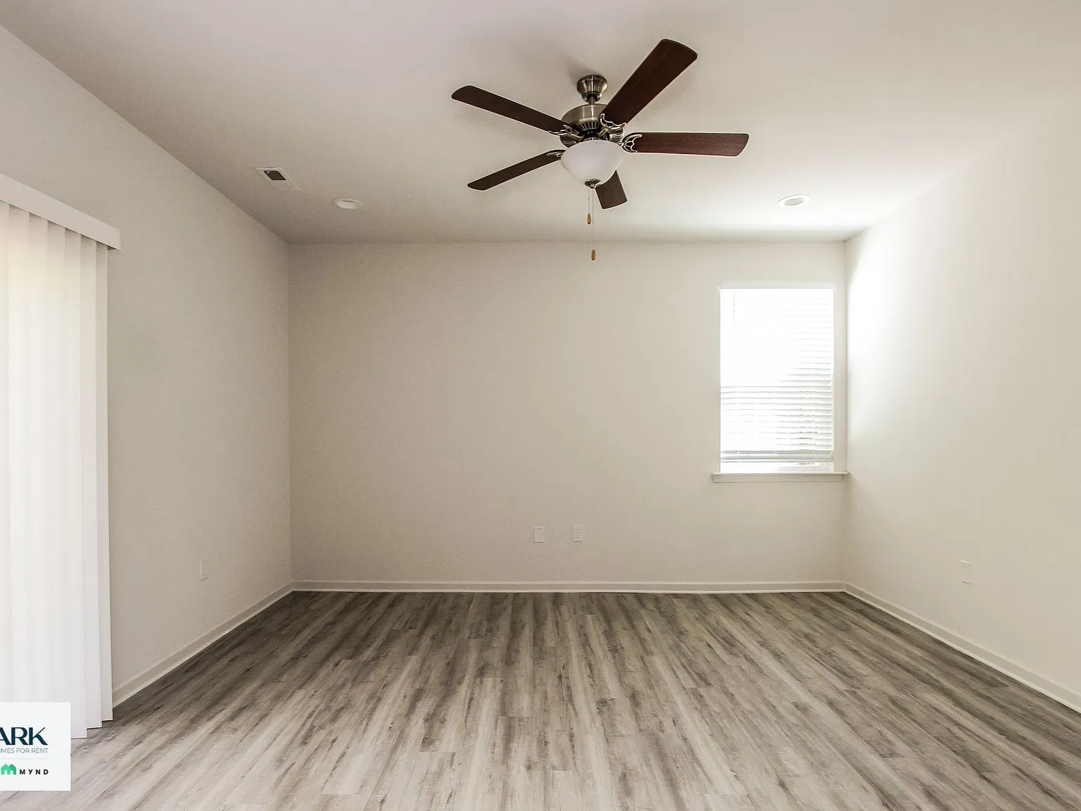4 bed, 3.0 bath, 1909 sqft, $2,275 — Photo 4