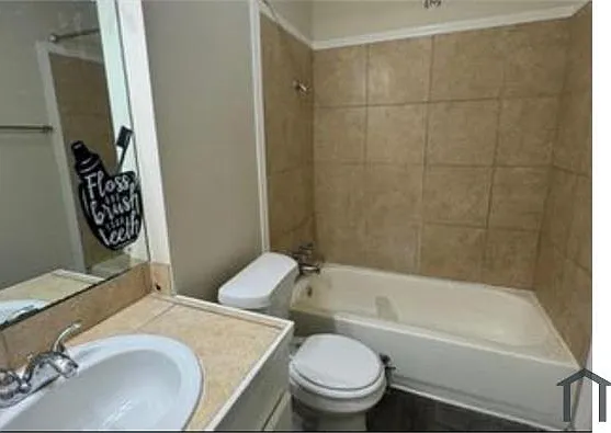1011 Fairway St — Photo 9