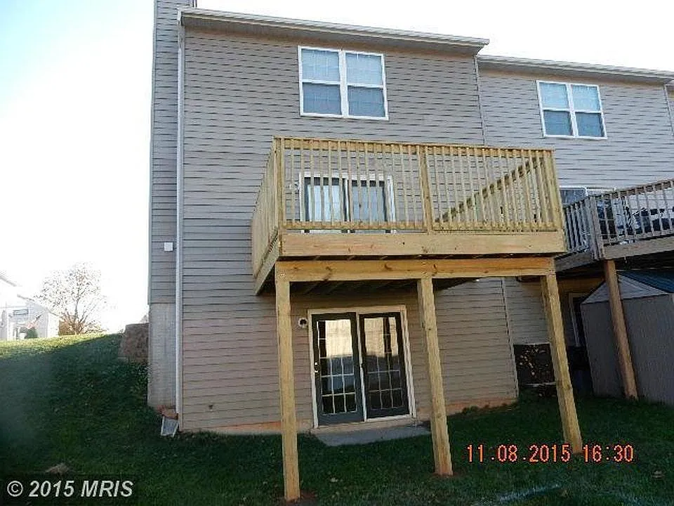 3 bed, 2.5 bath, 1812 sqft, $2,600 — Photo 3