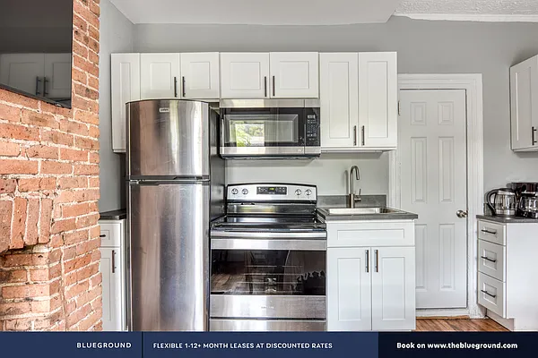 Rented by The Blueground | media 19