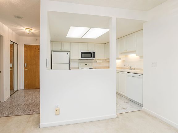 2nd image of 1185 Quayside Dr #1003