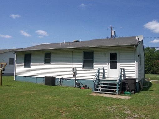 3rd image of 130 Harris Ave