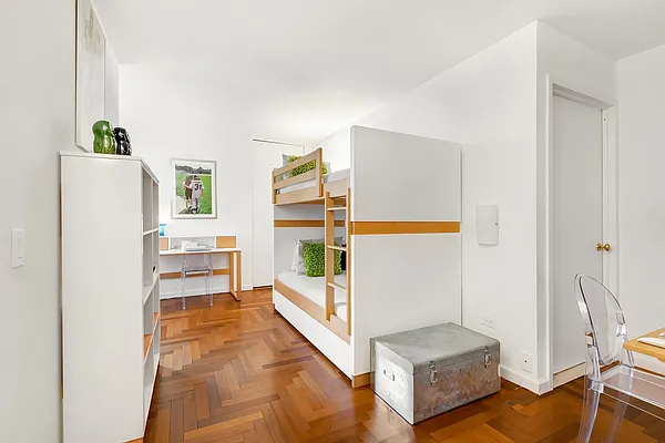 Rented by Compass | media 23