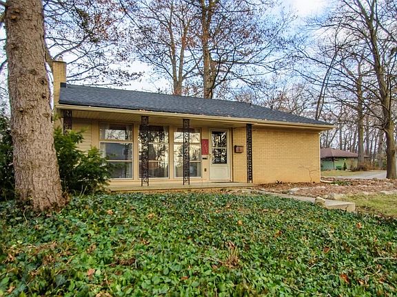 2nd image of 2406 Walter Dr