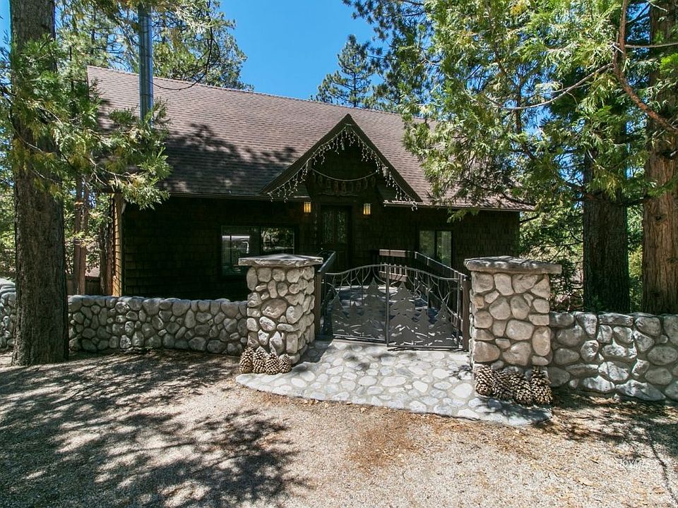 1st image of 54951 Wildwood Dr