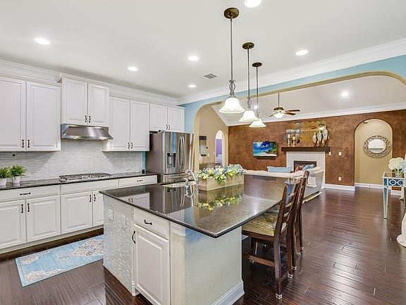 4th image of 12008 Versante Cir