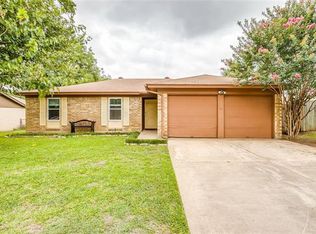 1105 Lee Ann St, Crowley, TX 76036