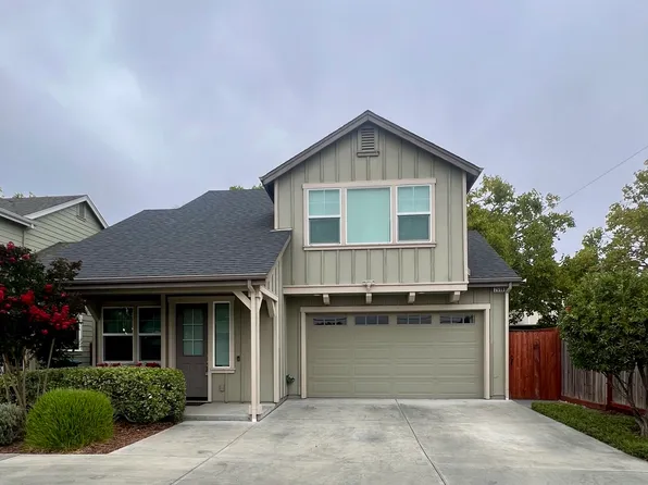 2698 Hardies Ln, Santa Rosa, CA 95403