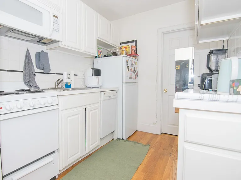41 Westland Ave #3B — Photo 1