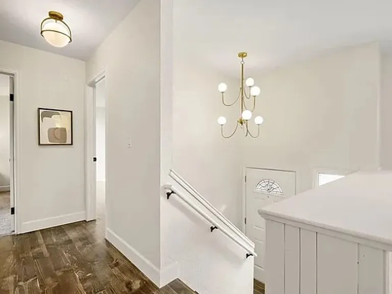 825 Pear St — Photo 11