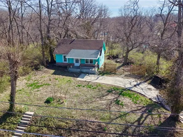 9409 E Independence Ave, Independence, MO 64053