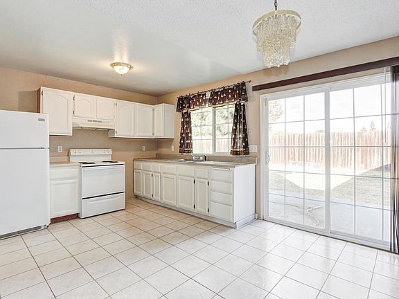 5th image of 7853 Deerglen Way