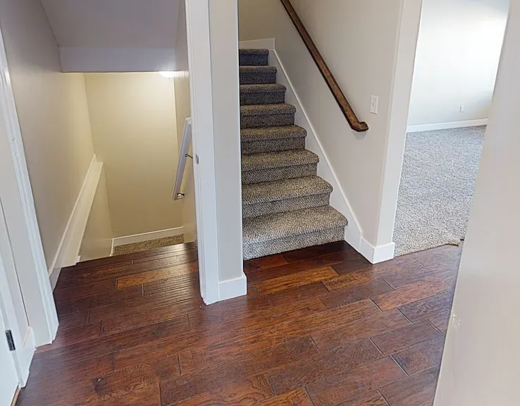 246 E Bridgewater Ln — Photo 5