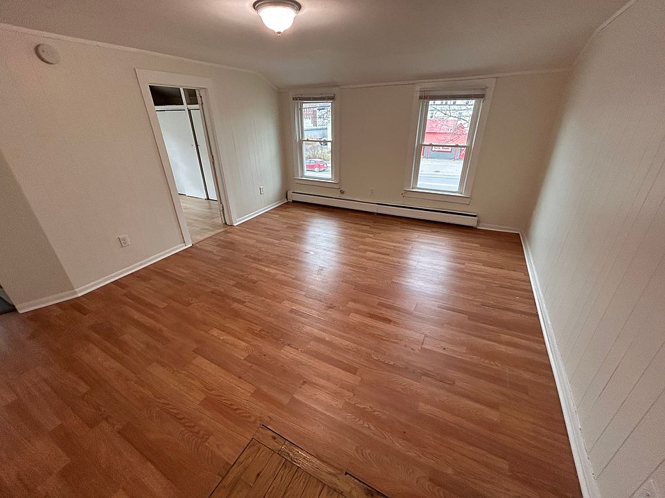 1st image of 90 William St #1-3