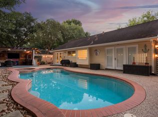 401 Indian Meadow Dr, League City, TX 77573