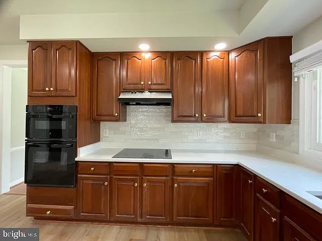 10804 Maplecrest Ln — Photo 7