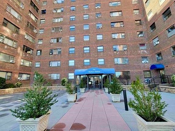 4th image of 6515 Boulevard East APT 3M
