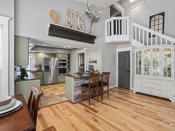5th image of 4672 N Marcliffe Way