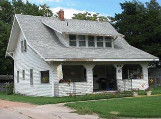 408 W 9th St, Larned, KS 67550