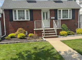 809 4th St, Secaucus, NJ 07094