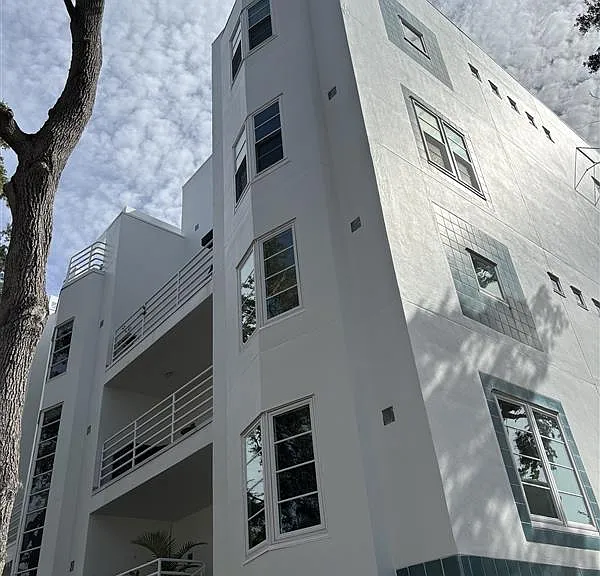 4950 Bayshore Blvd #28 — Photo 2