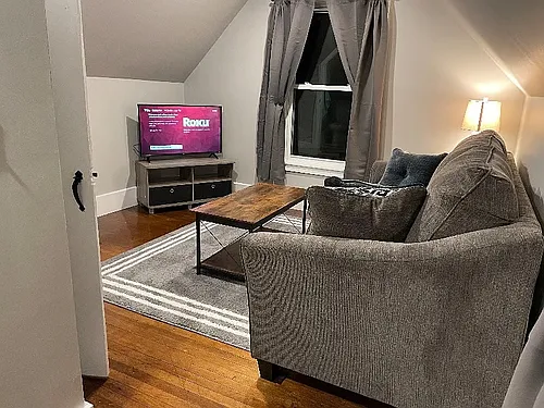 17 Maple St #B Photo 1
