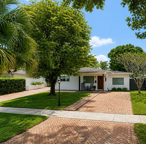 6660 NW 40th St Photo 1