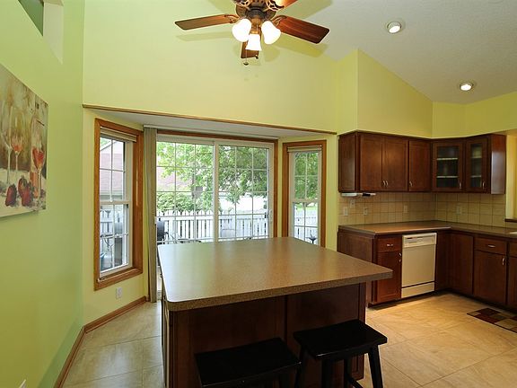 4th image of 12621 Edinborough Cir
