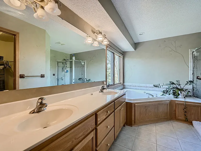 Eagle Valley Dr — Photo 24