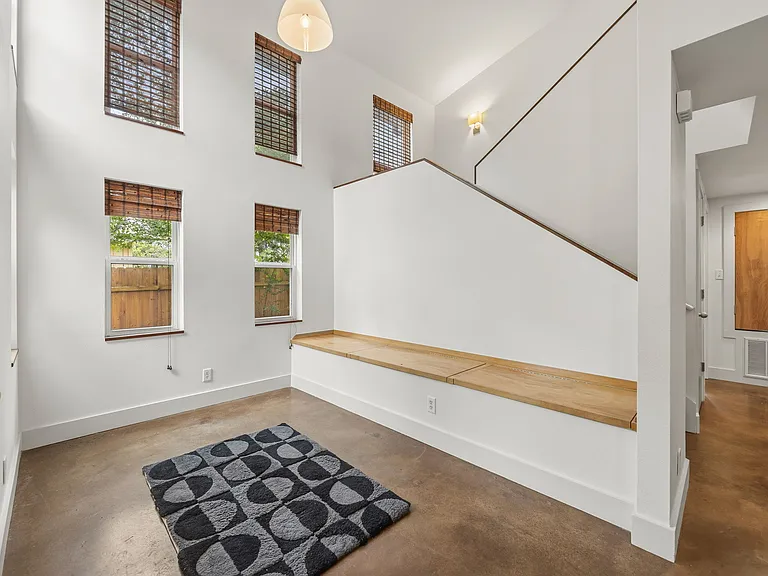 2214 Iva Ln #B — Photo 12