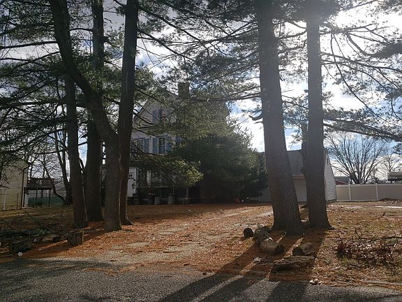 2nd image of 26 Hale St