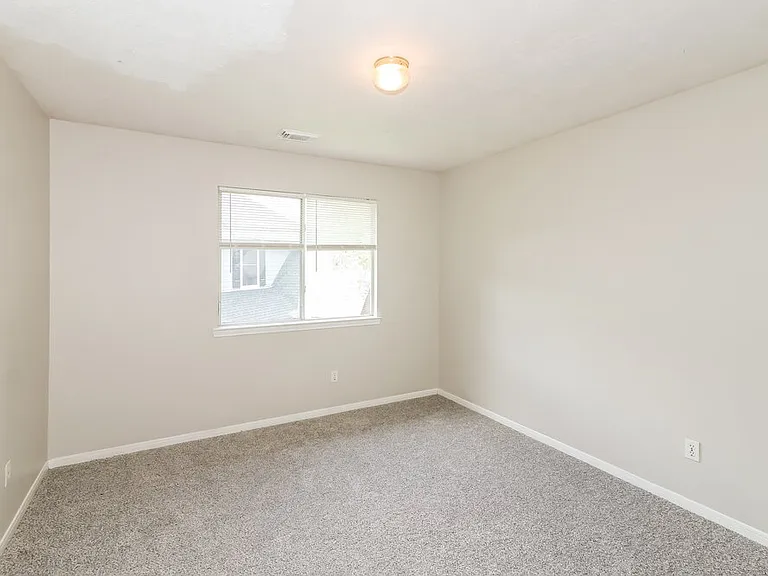 6207 Hampton Oak Ct — Photo 14
